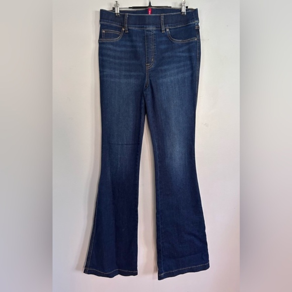 SPANX Flare Jeans Vintage Indigo Pull On 20456R Slimming Size Medium 34” Inseam